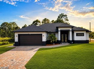 1807 W 11th St, Lehigh Acres, FL 33972