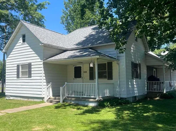 210 W Matthew St, Sesser, IL 62884