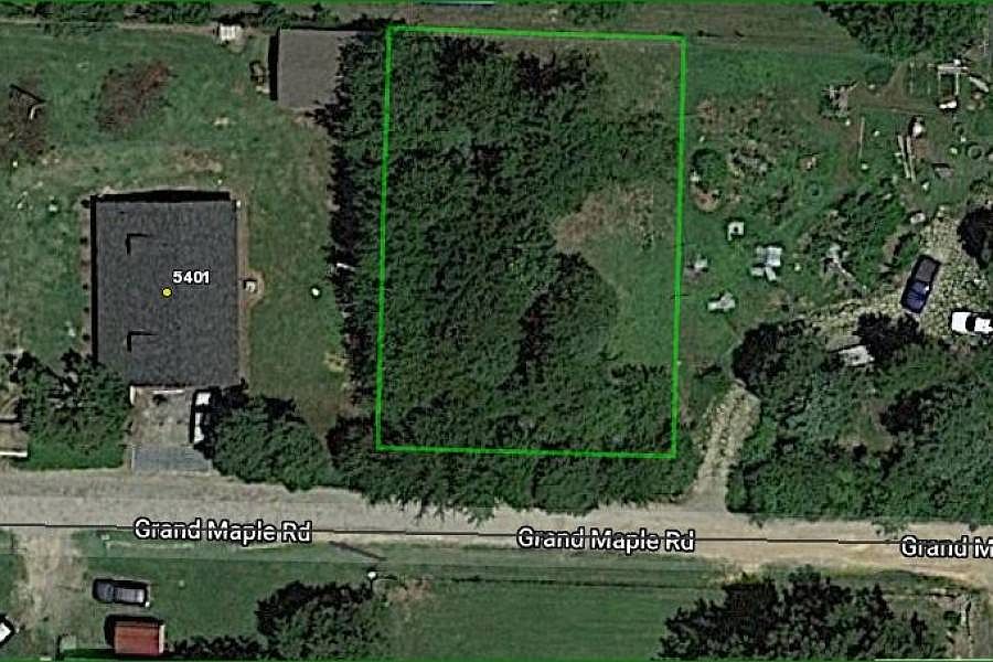 2nd image of Grand Maple Rd