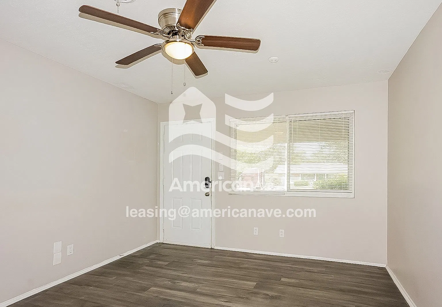 4 bed, 1.5 bath, 1653 sqft, $1,418 — Photo 2