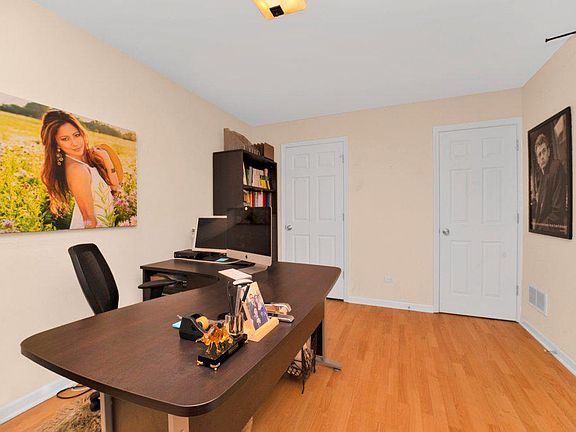4th image of 1192 Clarence Ave Unit 14