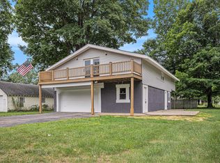 353 W Burr Oak St, Centreville, MI 49032