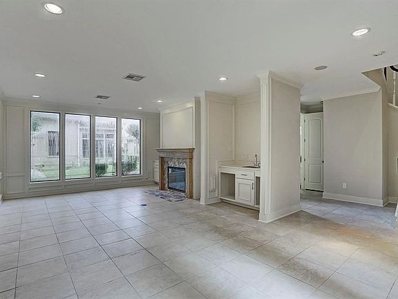3rd image of 15723 Tanya Cir