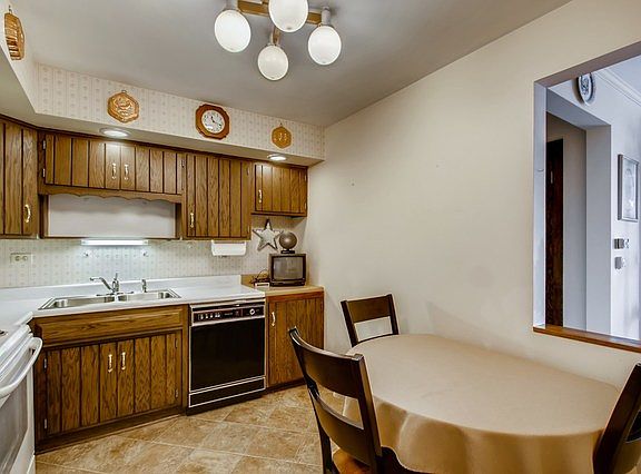 5th image of 6525 N Nashville Ave APT 504E