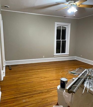 5th image of 404 S Batavia Ave APT 3