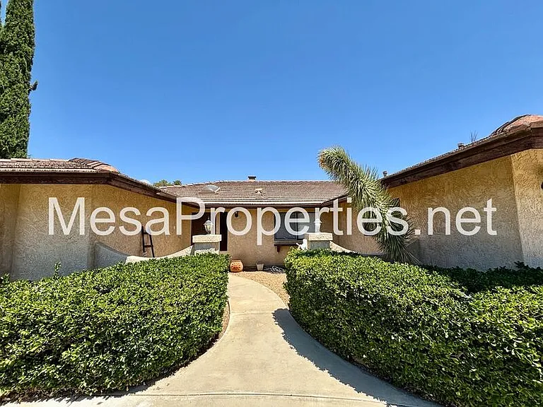 18642 Orange St — Photo 4