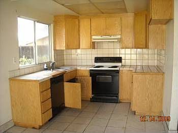 2nd image of 1719 Calle De Plata