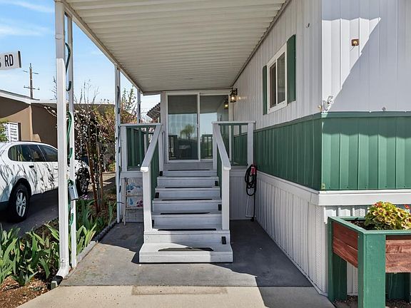 2nd image of 104 Wilderness Rd