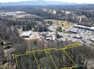 V L Sanford Dr, Morganton, NC 28655