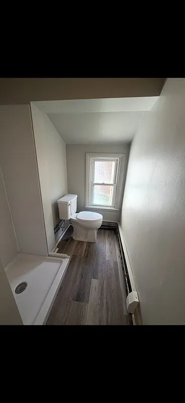 2 bed, 1.5 bath, 700 sqft, $925 — Photo 2