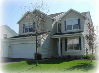 9240 Peony Ln N, Maple Grove, MN 55311