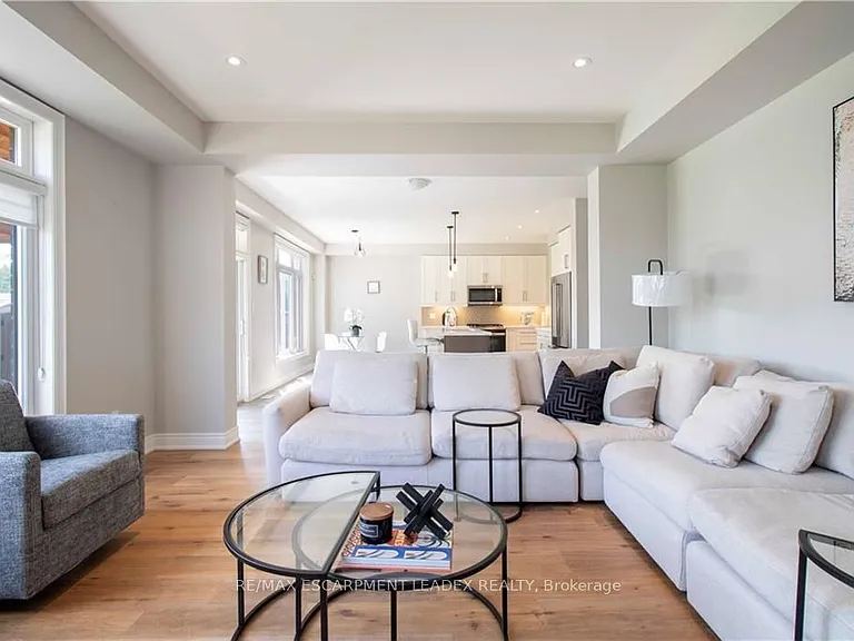 19 Secinaro Ave — Photo 18