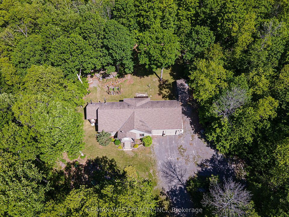 1st image of 215 Flatrock Rd