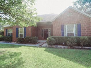 1 Stoneleigh Ln, Bella Vista, AR 72715