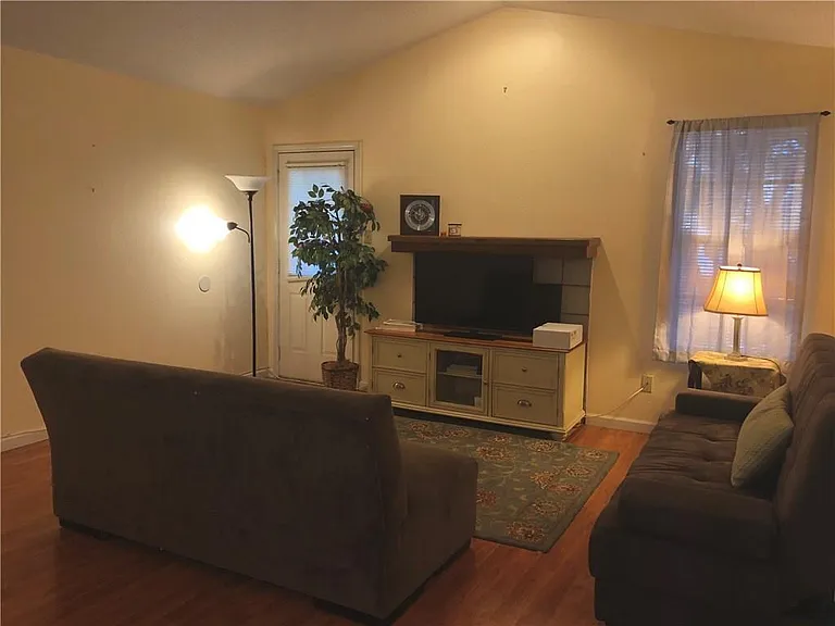 4300 Duval Rd #D — Photo 6