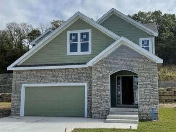 6809 Prairie Ln, Parkville, MO 64152