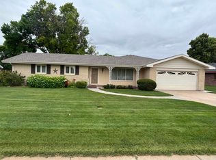 2110 Cedarberry Rd, North Platte, NE 69101