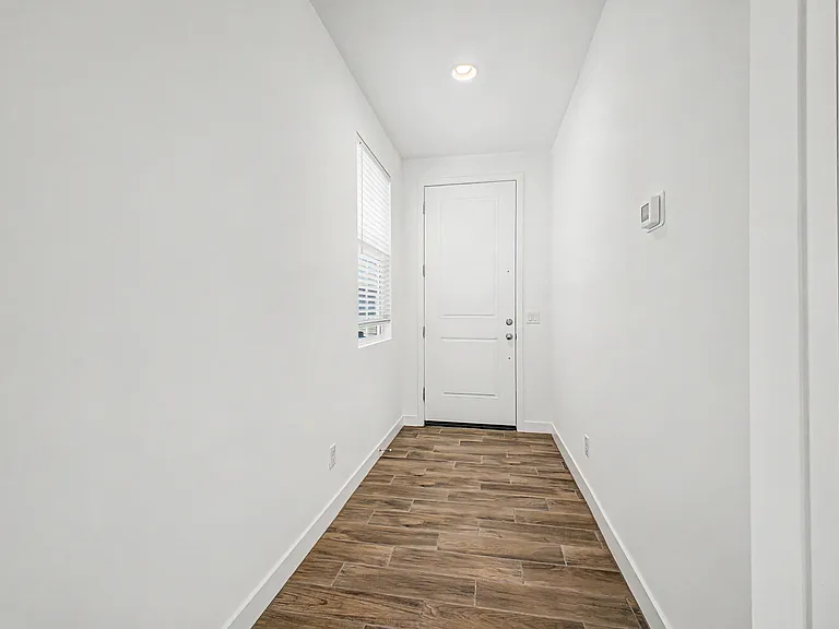 5532 S Dillon Cir — Photo 4