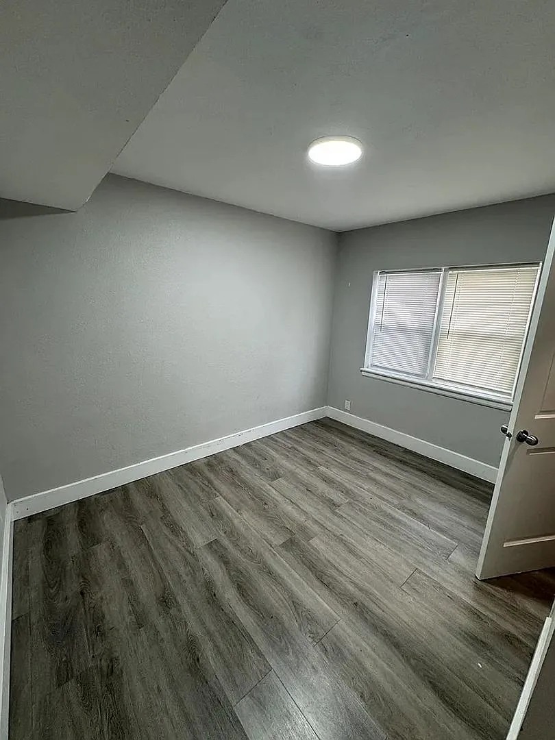 124 North Eddy St South Bend, IN 46617 — Photo 2