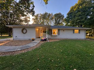 22527 N 1325th St, Chrisman, IL 61924