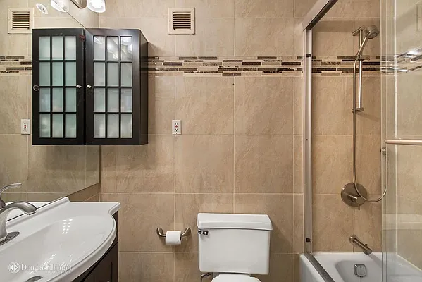 Rented by Sotheby's International Realty | media 11