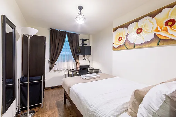 Rented by Townhouse Apartments | media 14