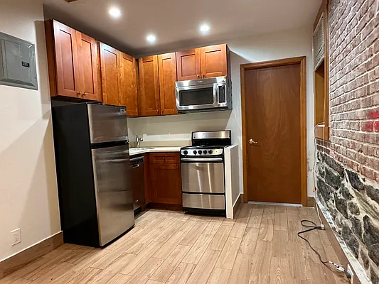 Rented by Douglas Elliman | media 4