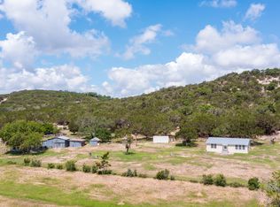 10 Sky Line Dr, Comfort, TX 78013