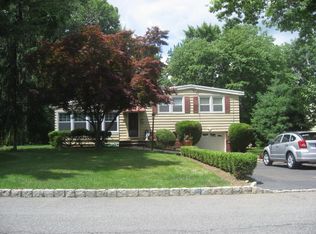 36 Bentley Rd, Cedar Grove, NJ 07009