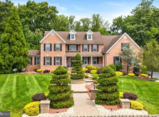 32 Sherwood Ln, Columbus, NJ 08022