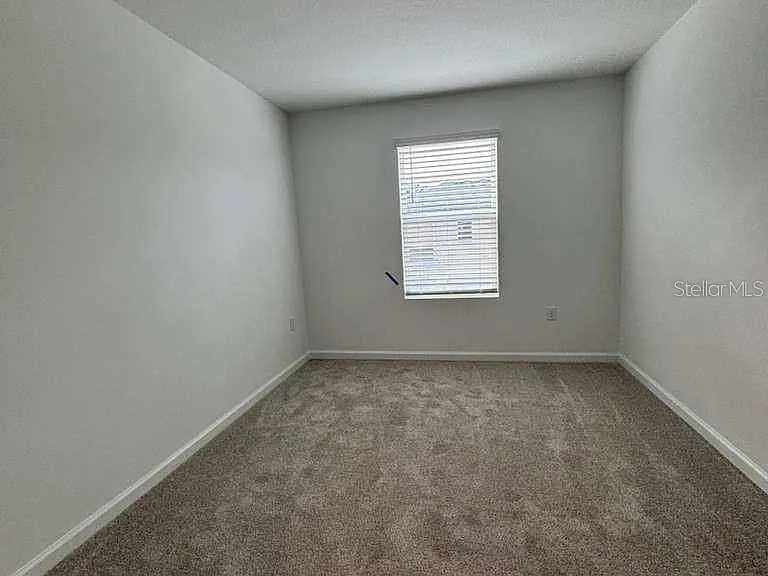 9872 Walkway Dr — Photo 3