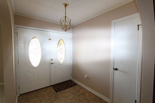 3rd image of 500 Oaklawn Dr