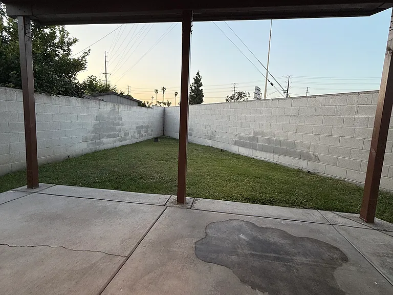 14401 Bloomfield Ave — Photo 22
