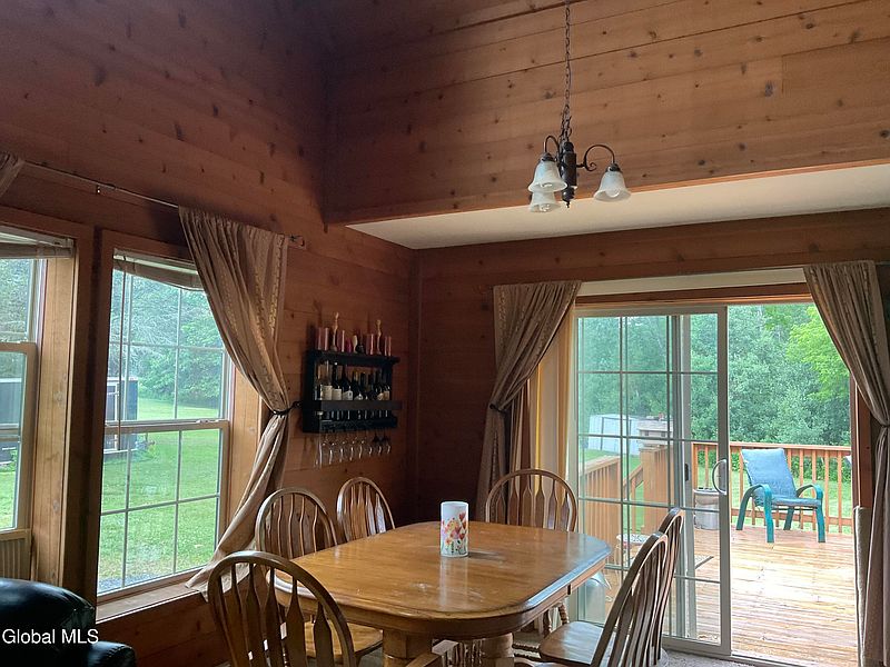4th image of 370 Johnson Hill Road
