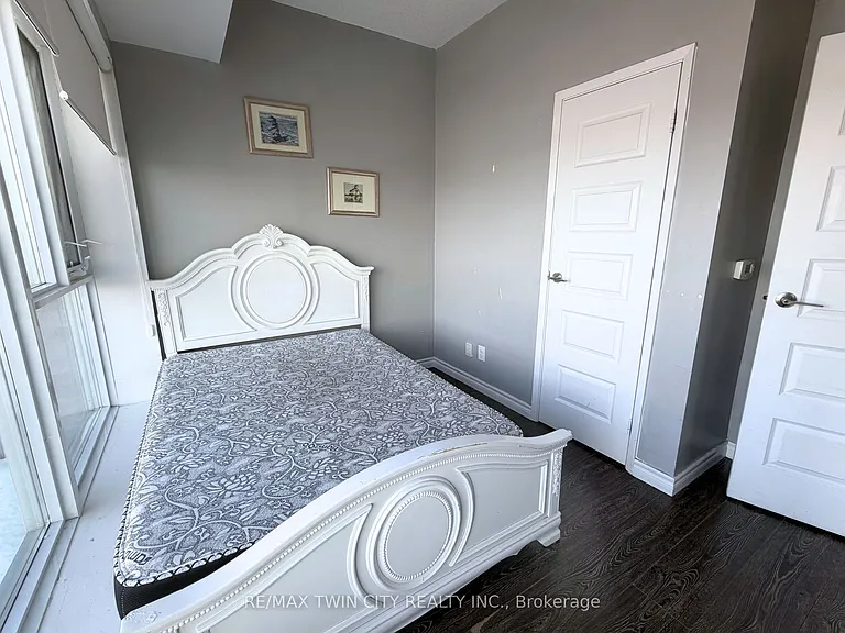 158 King St N #8-2604 — Photo 6