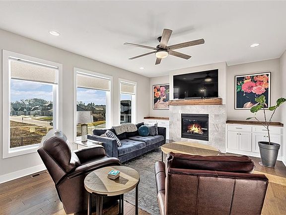 4th image of 12934 Sloan Ave