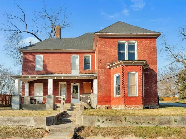 195 N A St, Centerton, AR 72719