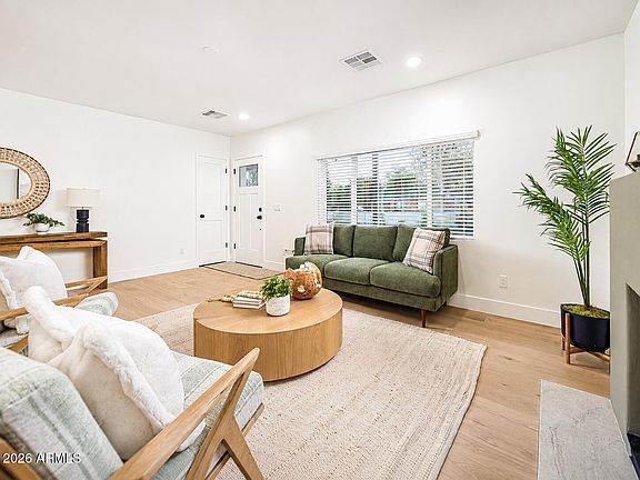 3rd image of 150 W PIERSON Street