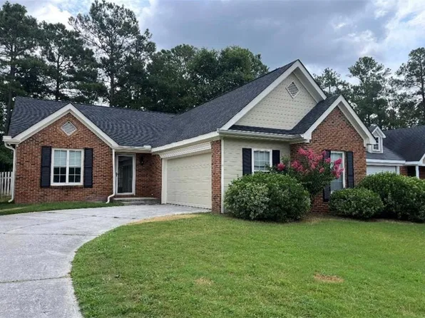 305 Foxcroft Ln, Macon, GA 31220