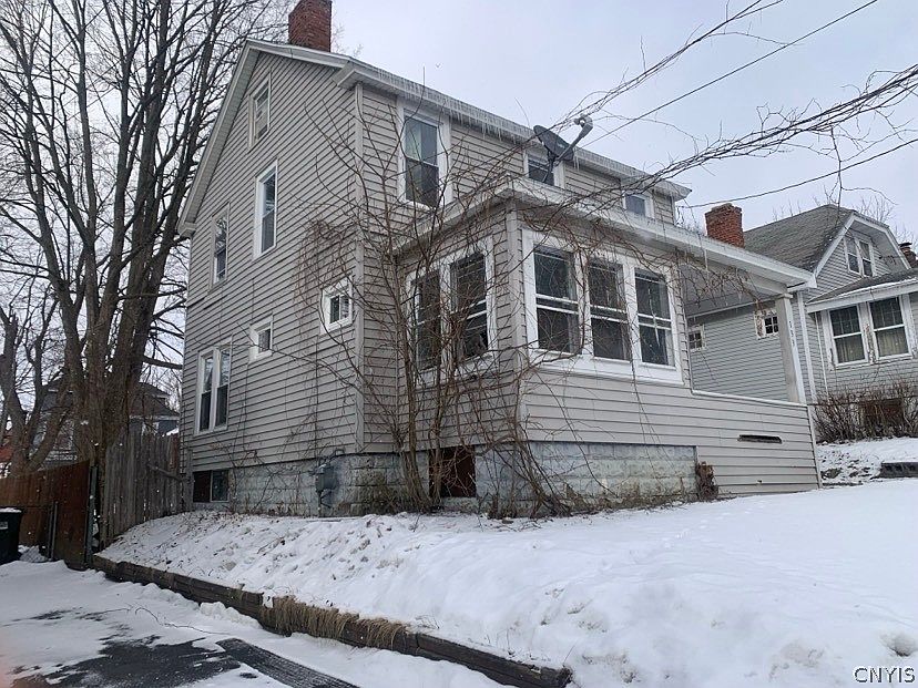 1st image of 133 Hobart Ave