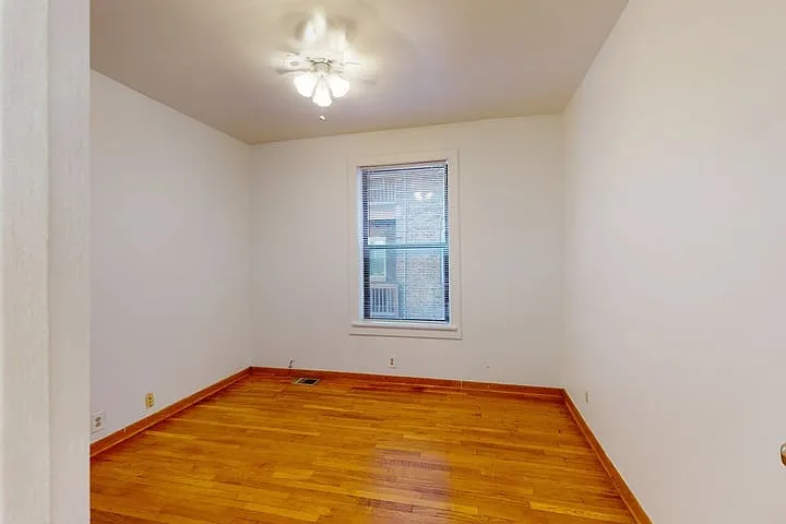 1018 E. 54th Street — Photo 27