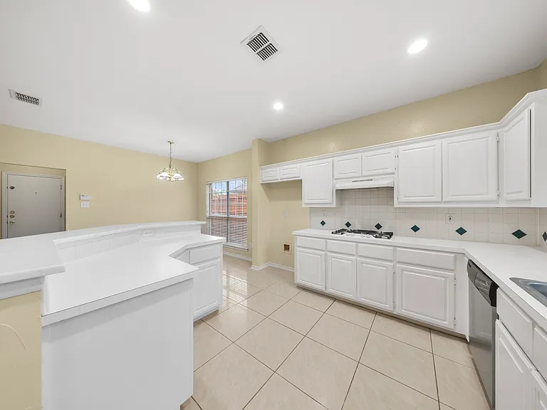 2808 Barksdale Dr — Photo 13