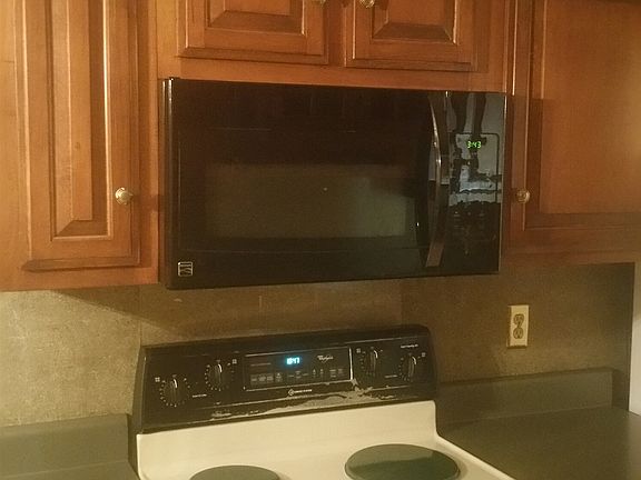3rd image of 3797 Oak Side Cv