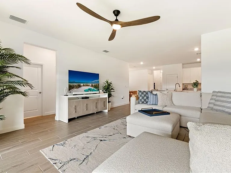 3524 Stormy Creek Ln — Photo 13