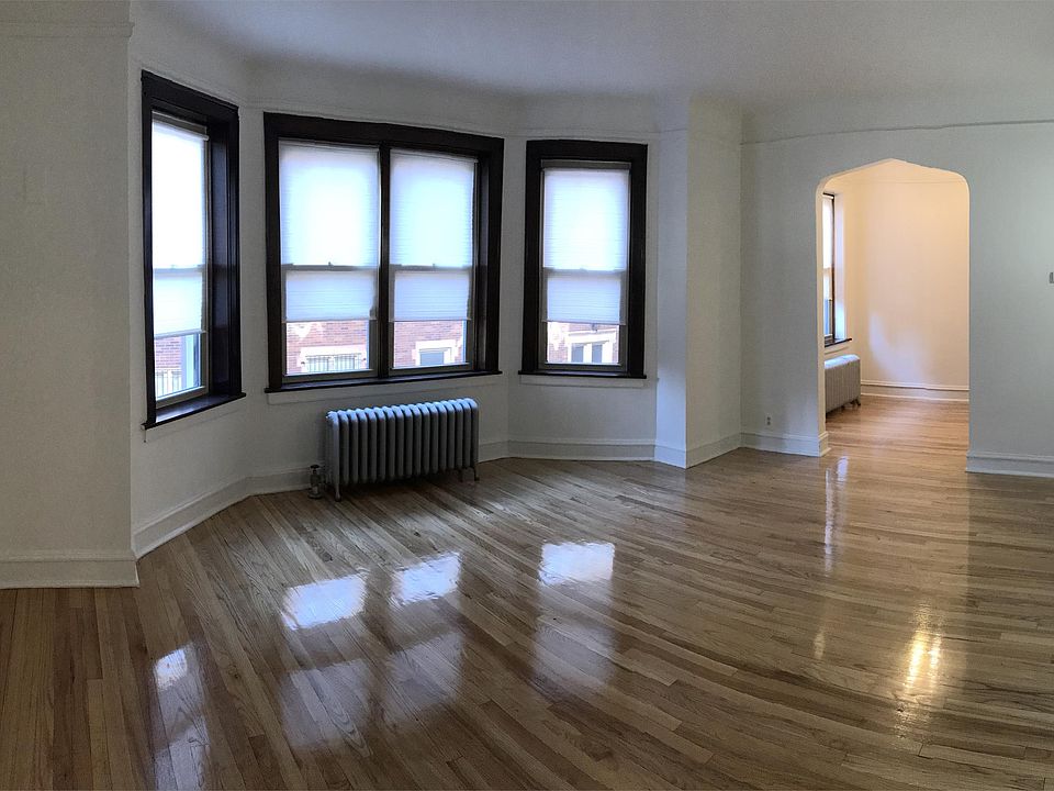 1st image of 9218 S Bishop St APT 1B
