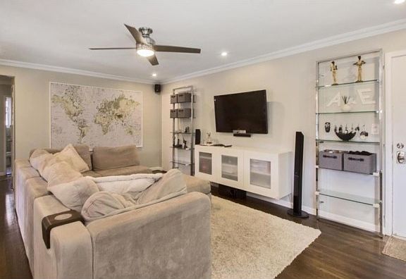 3rd image of 59 Carpenter Ave APT A