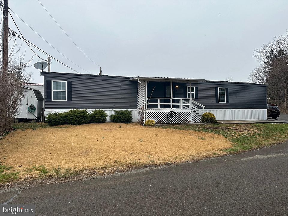 1st image of 32 Park Ln