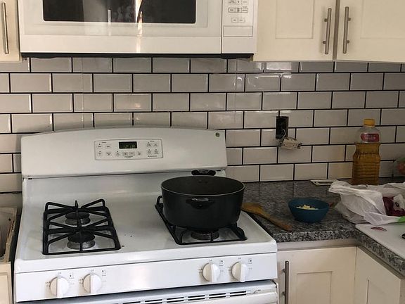 5th image of 20 Teller Ave