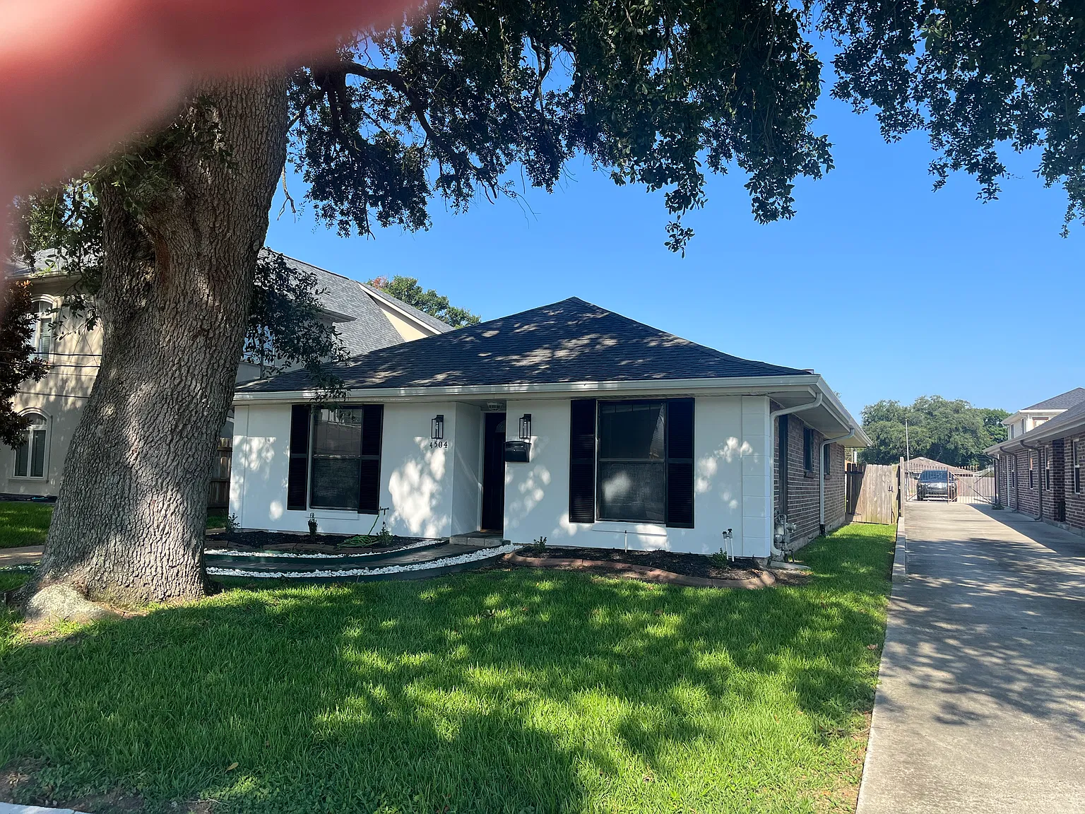 4 bed, 2250 sqft, $2,690 — Photo 3