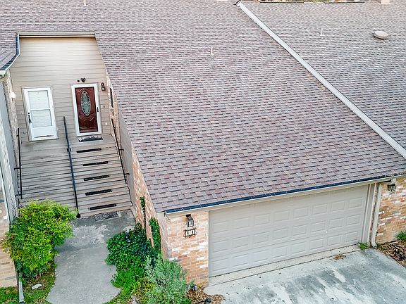 3rd image of 14 Oak Villa Rd # G-5